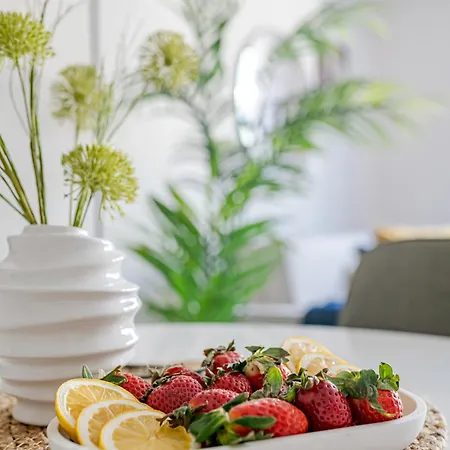 Parkwest Diamond -chic With Ac, Garage, Balcony Apartament