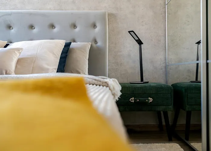 Parkwest Diamond -chic With Ac, Garage, Balcony Apartament