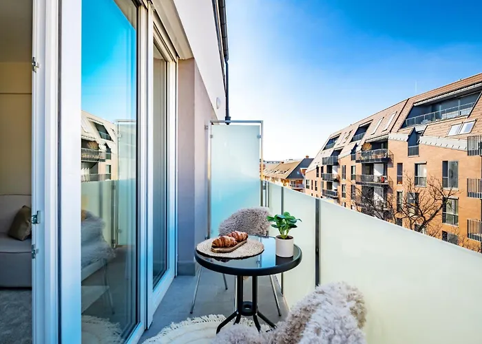 아파트 Parkwest Diamond -chic With Ac, Garage, Balcony 부다페스트