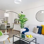 Parkwest Diamond -chic With Ac, Garage, Balcony Apartment *