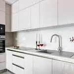 Parkwest Diamond -chic With Ac, Garage, Balcony Apartment Budapest