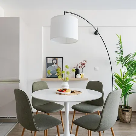 Parkwest Diamond -chic With Ac, Garage, Balcony Apartman