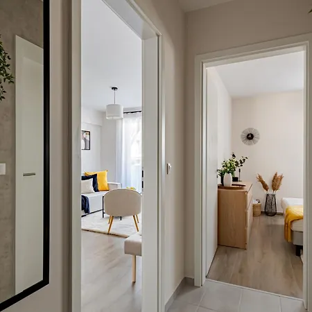 Parkwest Diamond -chic With Ac, Garage, Balcony