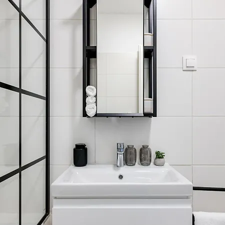 Apartman Parkwest Diamond -chic With Ac, Garage, Balcony