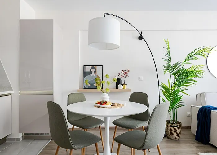 Parkwest Diamond -chic With Ac, Garage, Balcony 公寓