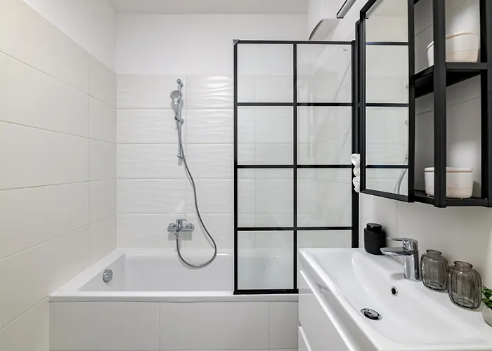Parkwest Diamond -chic With Ac, Garage, Balcony דירה בודפשט