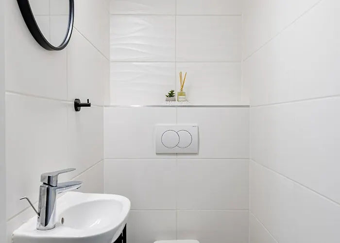 Parkwest Diamond -chic With Ac, Garage, Balcony דירה *
